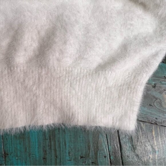 CALLAHAN Knitwear Cropped White Eyelash Balloon  Sleeve Sweater Size M - Picture 7 of 11